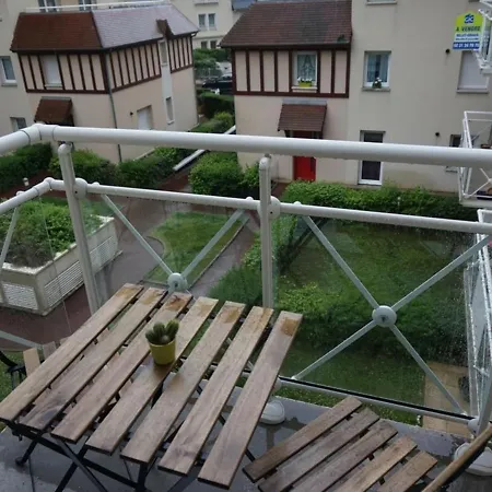 Apartmán Bel Central Avec Piscine Chauffee, Balcon Et Terrasse - 3 Pieces, 70m², Parking Inclus - Fr-1-465-9 *