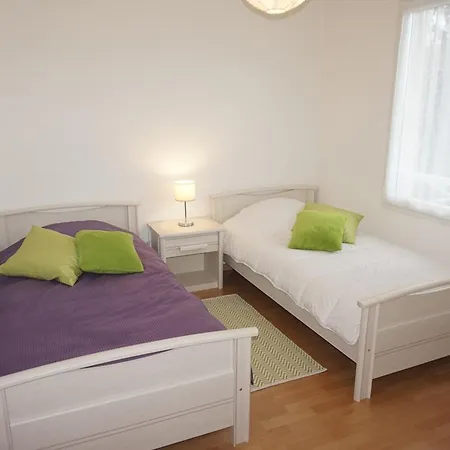 Apartment Bel Central Avec Piscine Chauffee, Balcon Et Terrasse - 3 Pieces, 70m², Parking Inclus - Fr-1-465-9 *